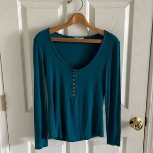 Socialite Henley Teal Harbor Ribbed Snap Bust Top Socialite Size Small